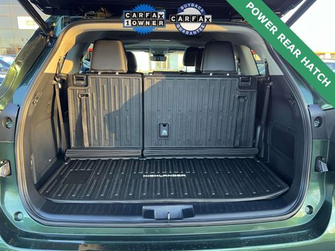 Used 2023 Toyota Highlander Limited image 11