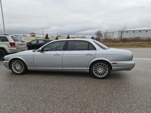 Used 2006 Jaguar XJ8 image 8