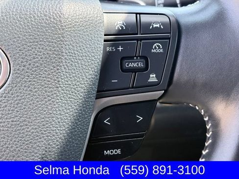 Used 2025 Toyota Camry SE FWD image 15