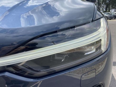 New 2026 Volvo XC60 B5 Core w/ Climate Package image 5