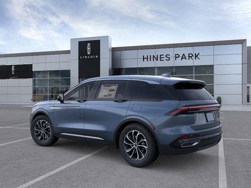 New 2026 Lincoln Nautilus Premier AWD/4WD image 4