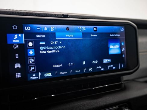 Used 2024 Jeep Wrangler Unlimited image 30