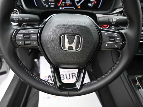 Used 2025 Honda Civic Sport image 6