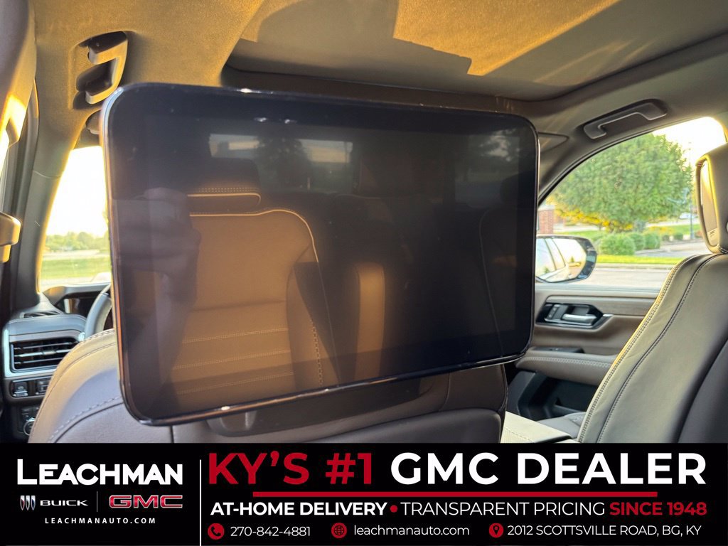 New 2026 GMC Yukon Denali Ultimate w/ LPO, Floor Liner Package AWD/4WD image 17