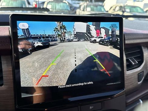 Used 2023 Ford Expedition Limited image 31