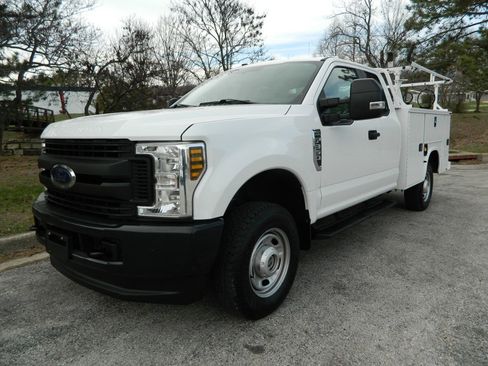 Used 2019 Ford F350 XL w/ Power Equipment Group image 1