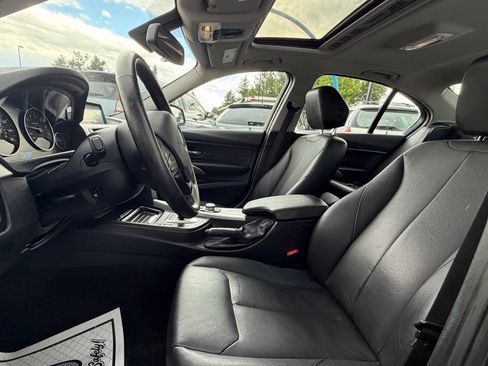 Used 2013 BMW 328i xDrive Sedan AWD/4WD image 6
