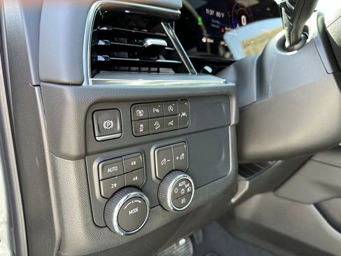 New 2026 Chevrolet Suburban Z71 w/ Comfort Package image 31