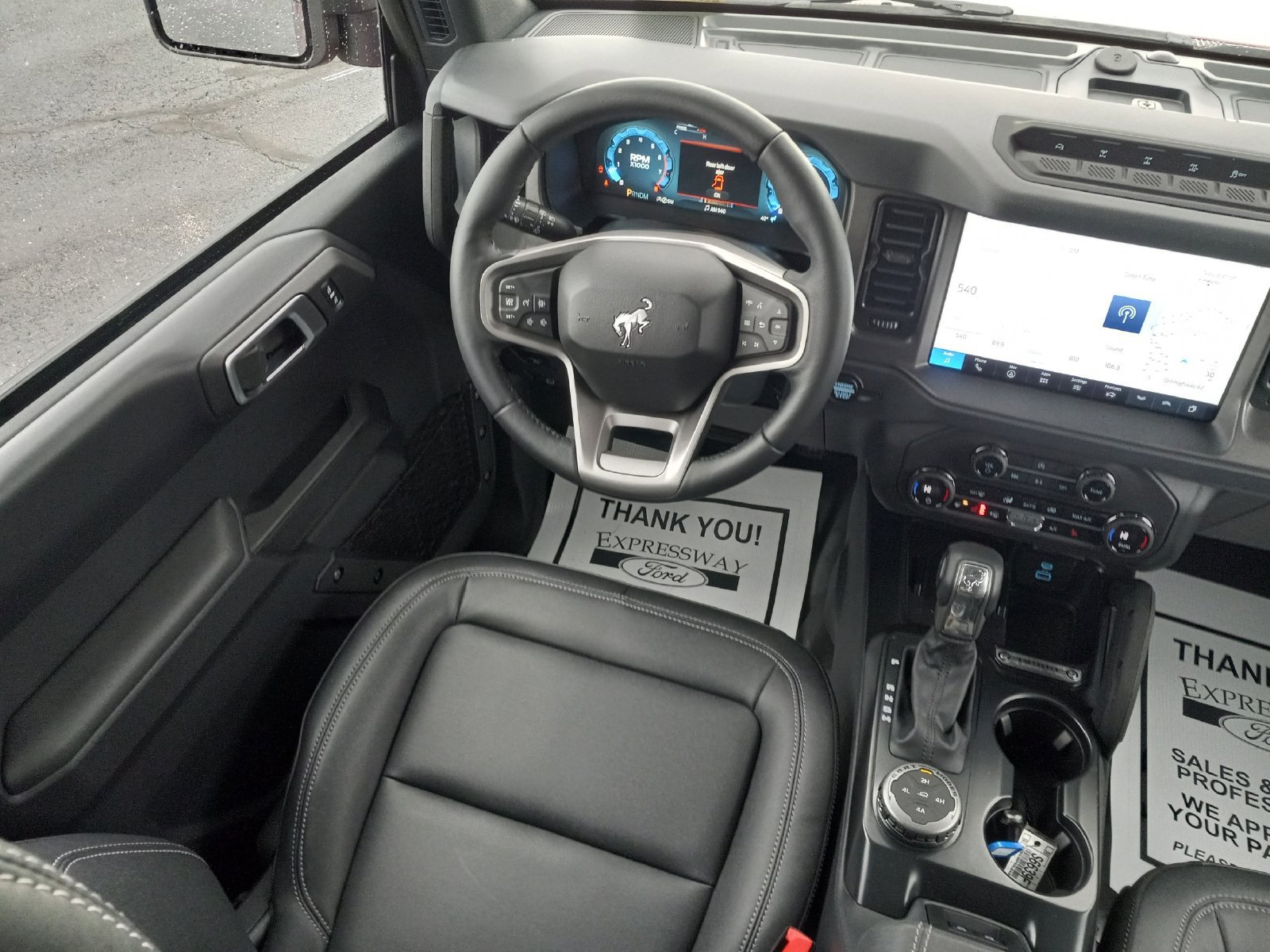 Used 2025 Ford Bronco Badlands AWD/4WD image 13
