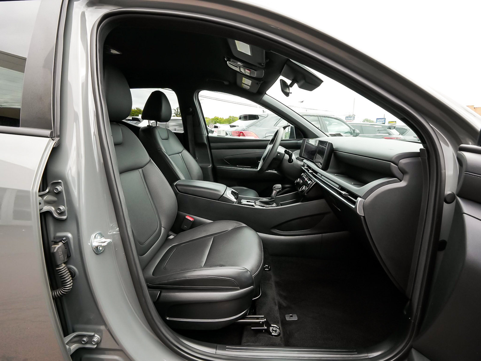 Used 2025 Hyundai Santa Cruz SEL AWD/4WD image 38