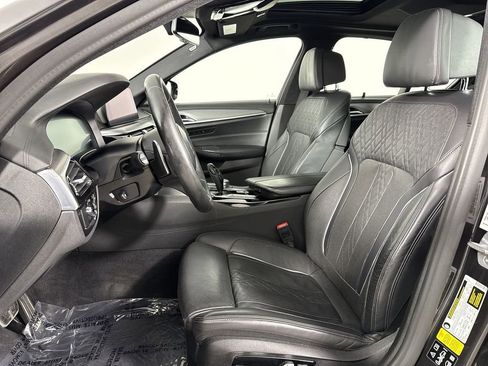 Used 2019 BMW M550i xDrive w/ Premium Package 2 AWD/4WD image 5