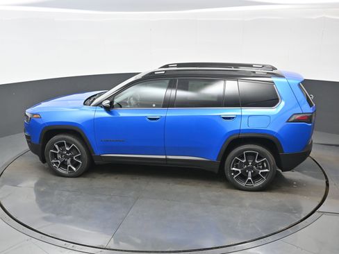 New 2026 Jeep Cherokee Overland image 19