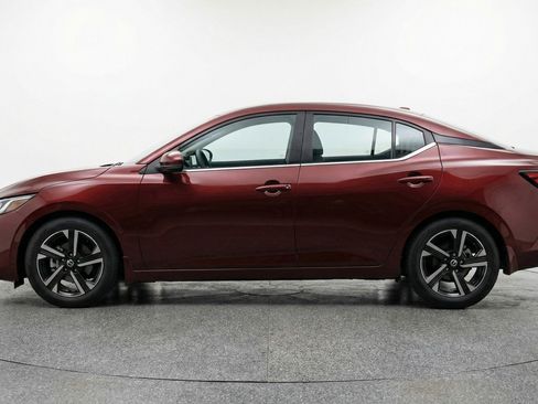 Used 2025 Nissan Sentra SV image 5