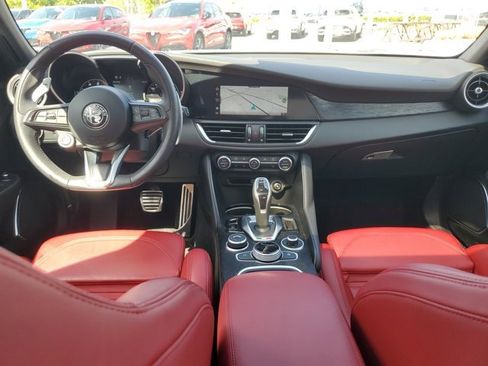 Used 2023 Alfa Romeo Giulia Sprint RWD image 13
