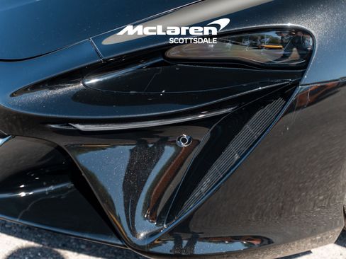 Used 2025 McLaren Artura image 13