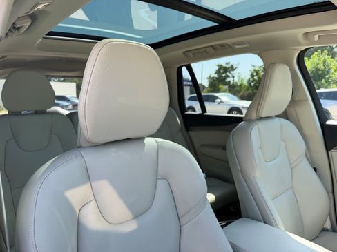 Certified 2023 Volvo XC90 B6 Plus AWD/4WD image 11