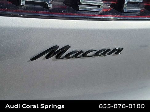Used 2023 Porsche Macan image 7