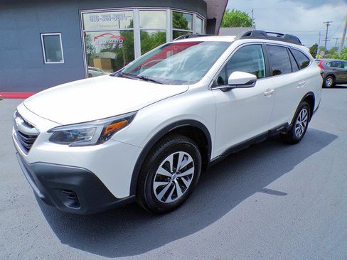 Used 2020 Subaru Outback Premium AWD/4WD image 6