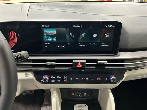 New 2026 Kia Sportage EX w/ EX Panorama Roof Package image 17