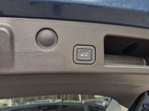 New 2026 GMC Terrain Denali image 9