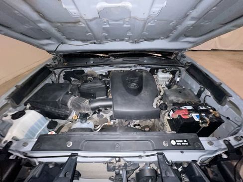 Used 2019 Toyota Tacoma TRD Off-Road image 26