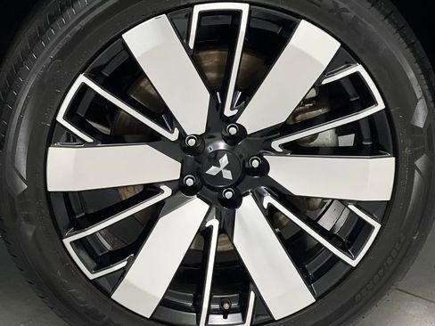 Used 2025 Mitsubishi Outlander SE FWD image 72
