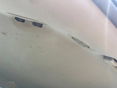 Used 2012 Toyota Sienna LE FWD image 7