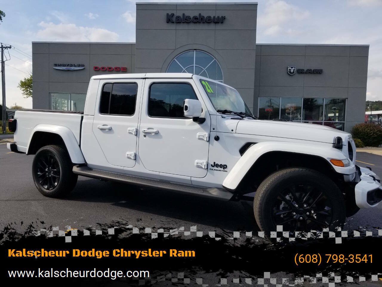 Used 2021 Jeep Gladiator Overland AWD/4WD image 1