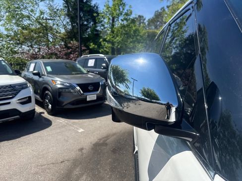 Used 2023 INFINITI QX80 Sensory w/ Cargo Package image 41