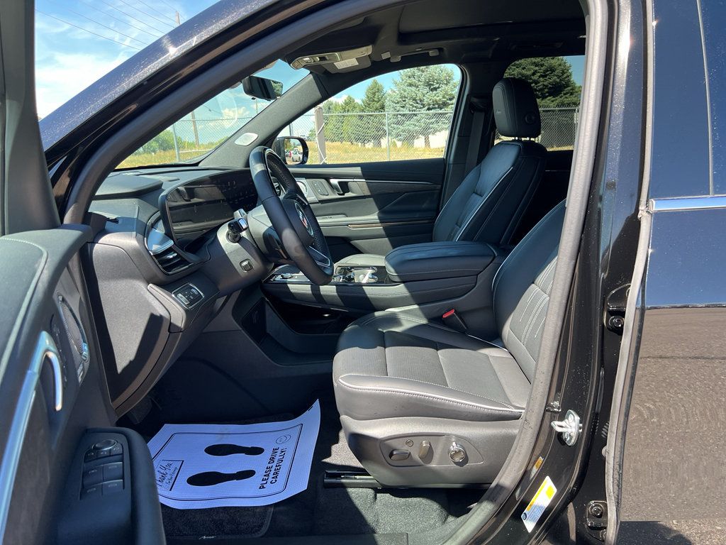 Used 2026 Buick Enclave Avenir w/ Super Cruise Package AWD/4WD image 14