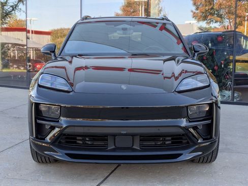 New 2025 Porsche Macan Turbo Electric image 6