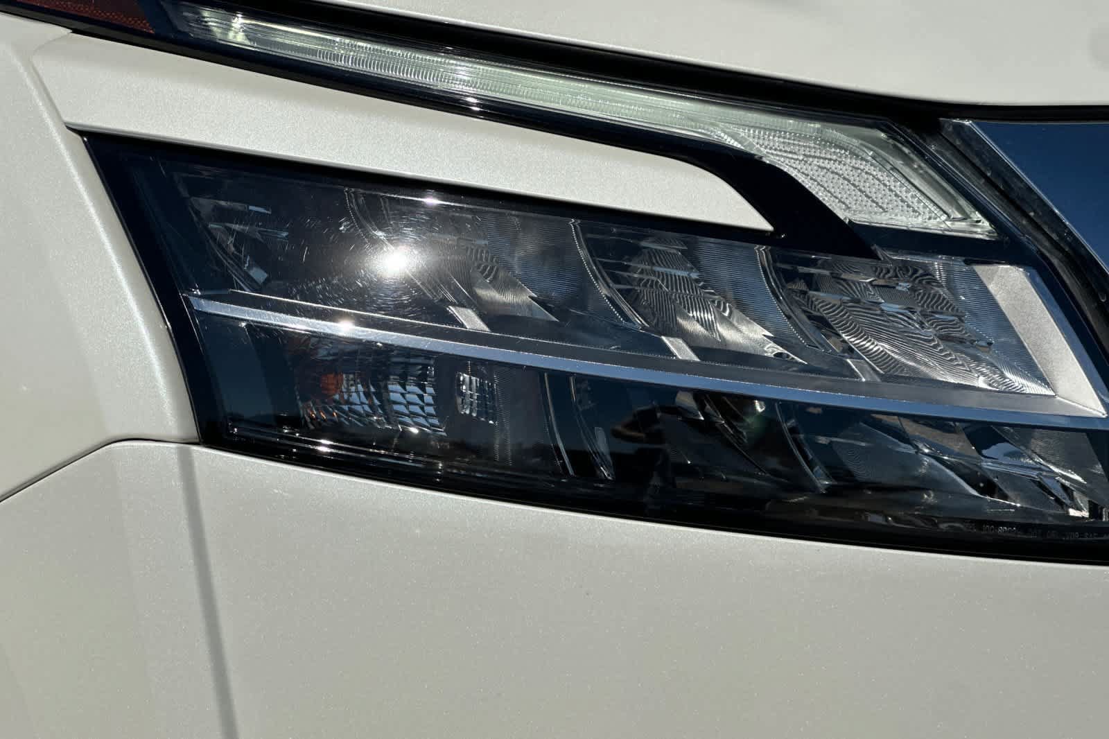 Certified 2022 Nissan Pathfinder SL w/ SL Premium Package FWD image 35