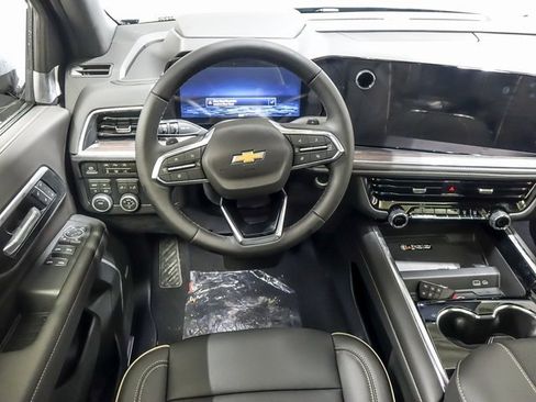 New 2026 Chevrolet Suburban Premier image 14