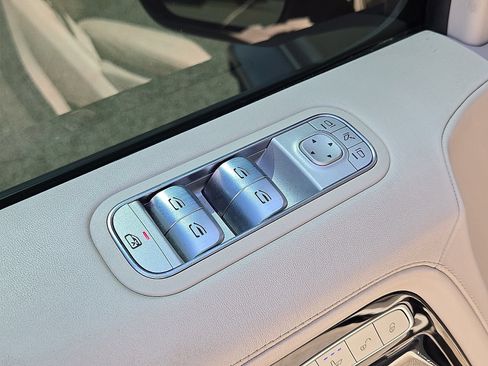 Used 2023 Mercedes-Benz G 550 image 21