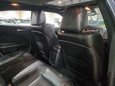Used 2019 Dodge Charger SXT w/ Leather Interior Group image 21