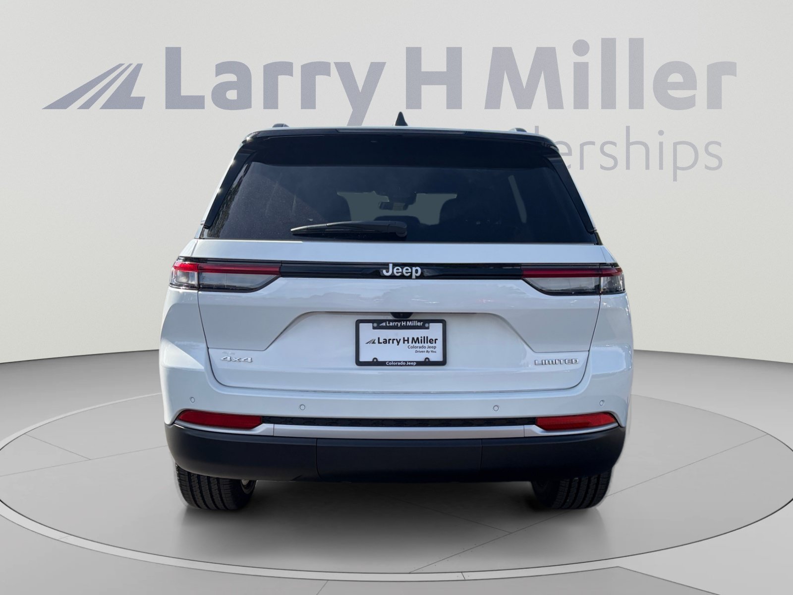New 2026 Jeep Grand Cherokee Limited AWD/4WD image 4