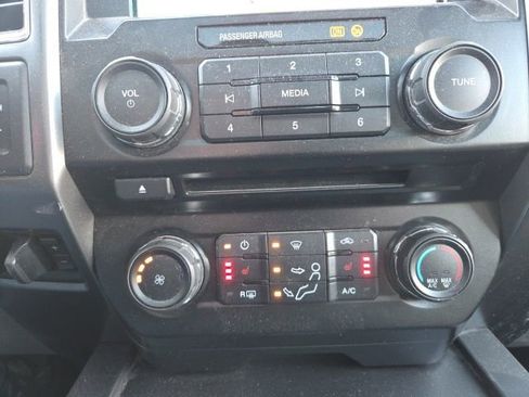 Used 2017 Ford F250 XLT w/ XLT Premium Package image 31