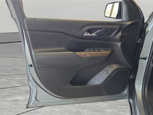 Used 2023 GMC Acadia SLE w/ Driver Convenience Package image 26