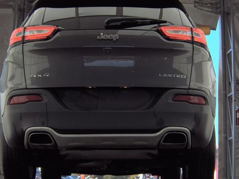 Used 2016 Jeep Cherokee Limited AWD/4WD image 7