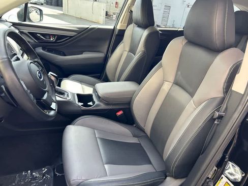 Certified 2025 Subaru Outback Onyx Edition AWD/4WD image 11