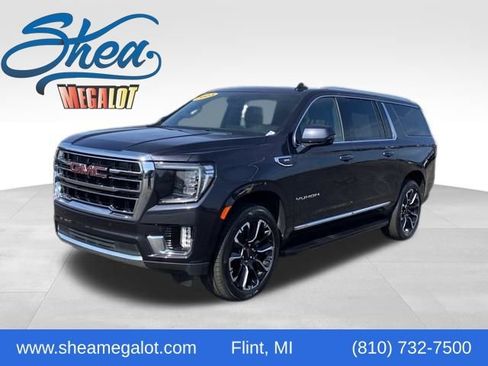 Used 2023 GMC Yukon XL SLT w/ SLT Premium Package image 1