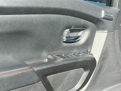 Used 2021 Nissan Titan PRO-4X w/ Pro-4x Convenience Package image 22