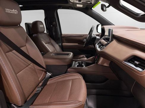 Used 2021 Chevrolet Tahoe High Country image 15