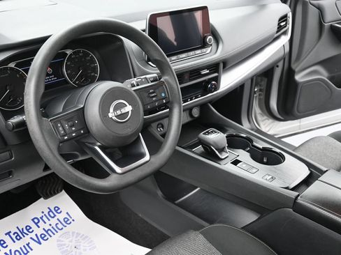 Used 2024 Nissan Rogue SV FWD image 13