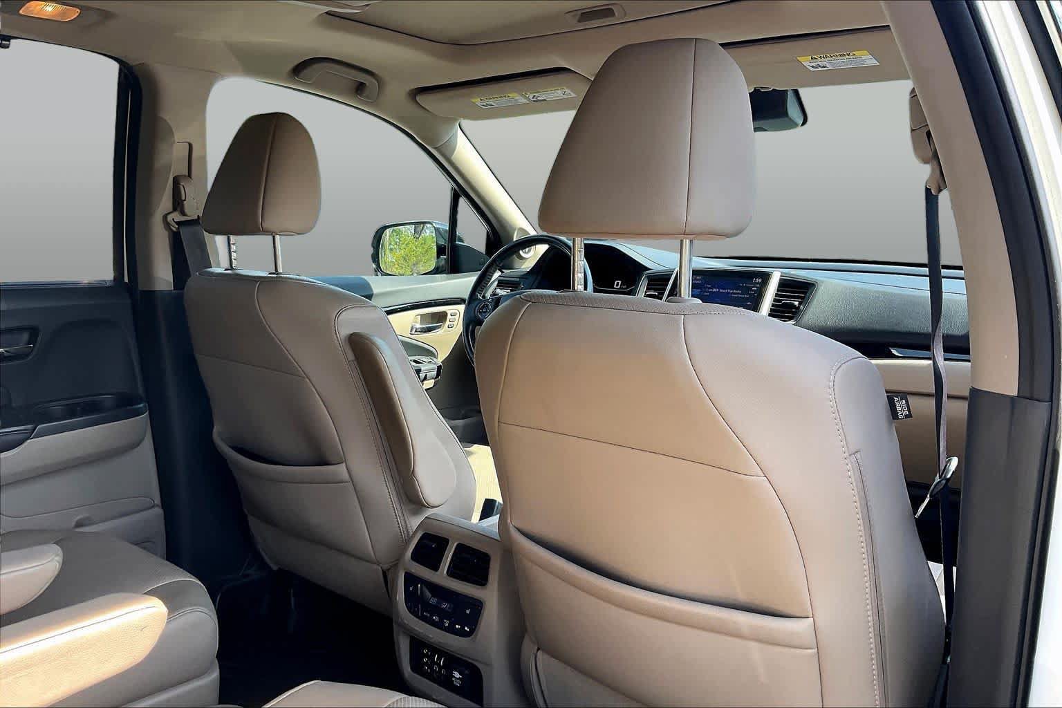 Used 2016 Honda Pilot Elite image 20