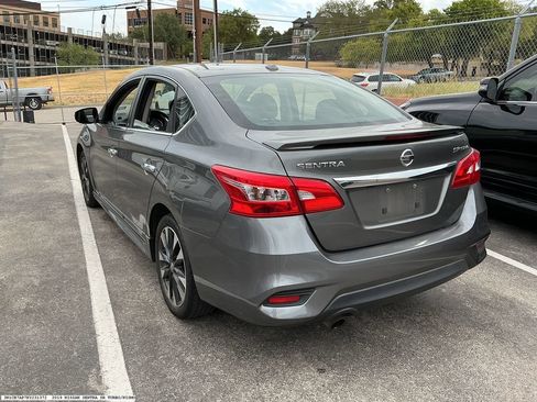 Used 2019 Nissan Sentra SR Turbo w/ Exterior Package FWD image 5