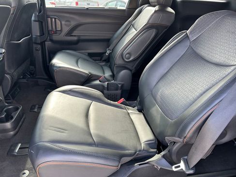 Certified 2022 Toyota Sienna XSE image 16