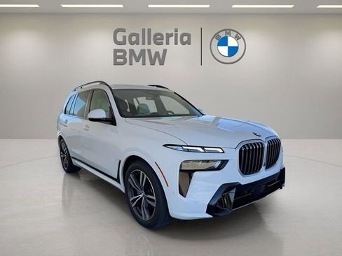 Used 2024 BMW X7 xDrive40i w/ M Sport Package image 4