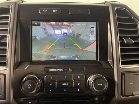 Used 2015 Ford F150 XLT w/ Equipment Group 302A Luxury AWD/4WD image 16