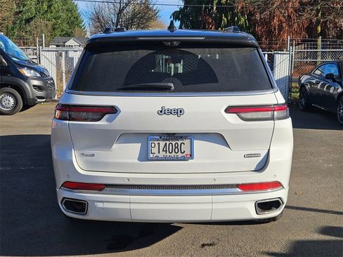 Used 2024 Jeep Grand Cherokee L Overland w/ Advanced Protech Group III image 6